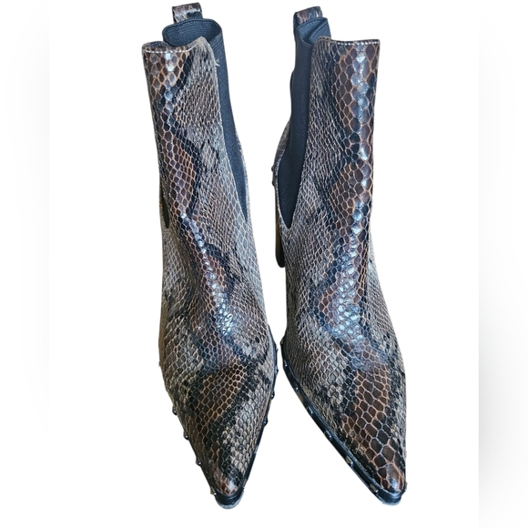 Charles David Studded Python Embossed Pointed Toe Chelsea Booties 7.5 - Picture 2 of 5